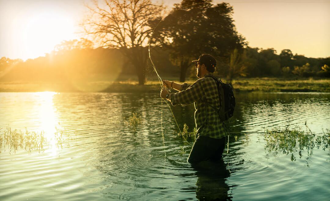 Foto eines Anglers in Aktion