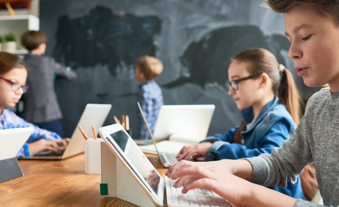 Schüler im Informatikunterricht