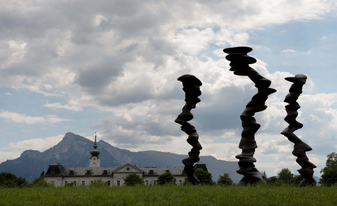 Tony Cragg, Skulptur „Points of View“, Salzburg 2014 (Foto: [Eweht](https://bit.ly/2P5lA4w), [Points of View 04](https://bit.ly/2zM0x1L), [CC BY-SA 3.0](https://bit.ly/1p2b8Ke) via [wikimedia commons](https://bit.ly/YklbAF)