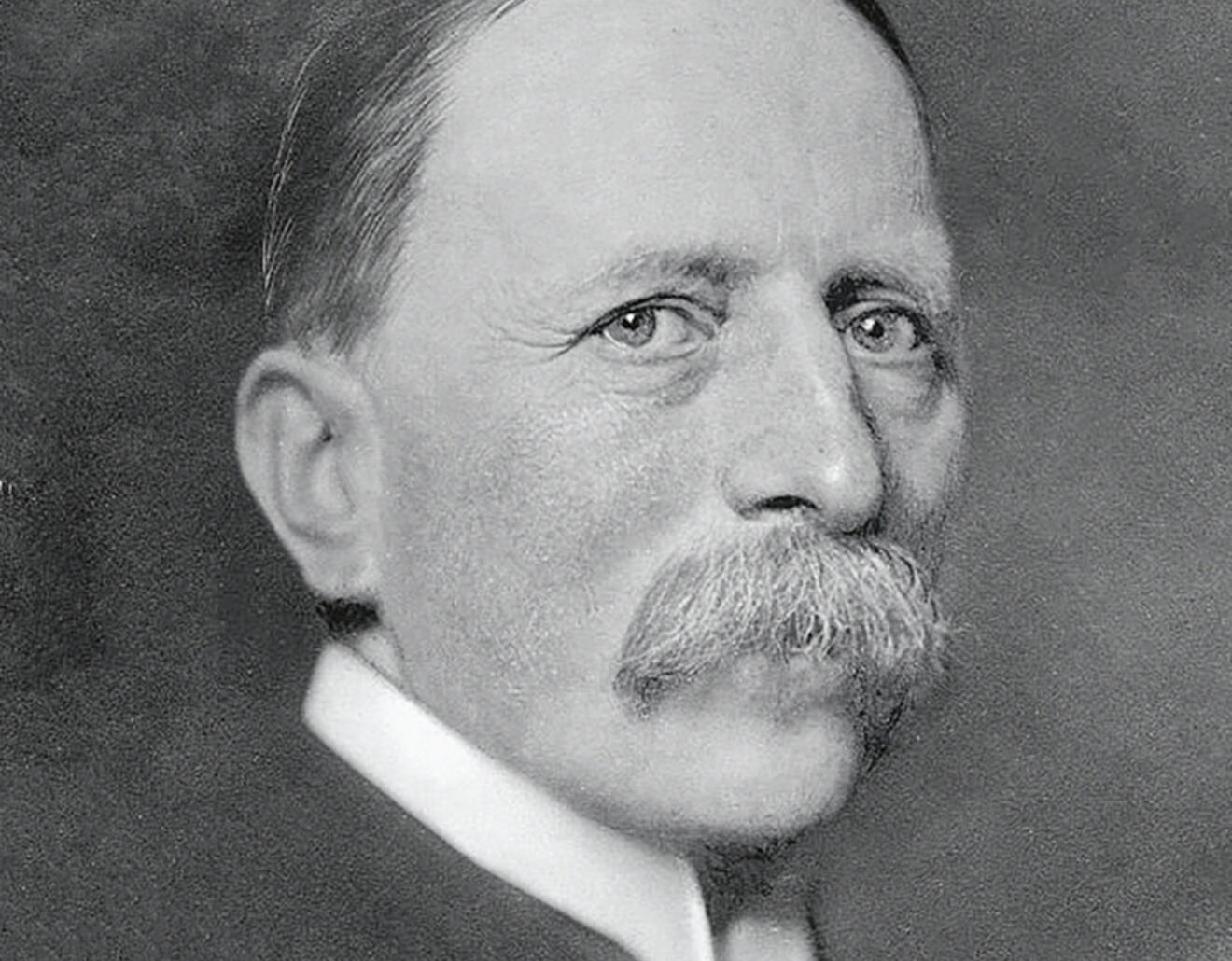 Friedrich Schmidt-Ott um 1917 (Foto: gemeinfrei/Nicola Perscheid: [Friedrich Schmidt-Ott c1917]( https://commons.wikimedia.org/wiki/File:Friedrich_Schmidt-Ott_c1917.jpg), via Wikimedia Commons